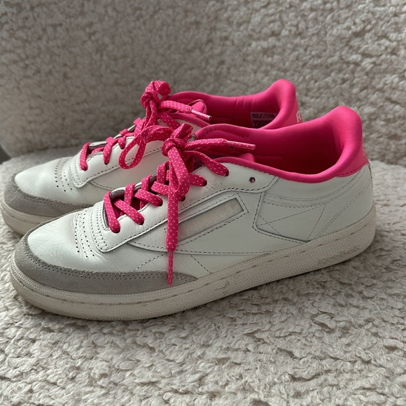 Pink Reebok Shoes - Picture 4 of 6